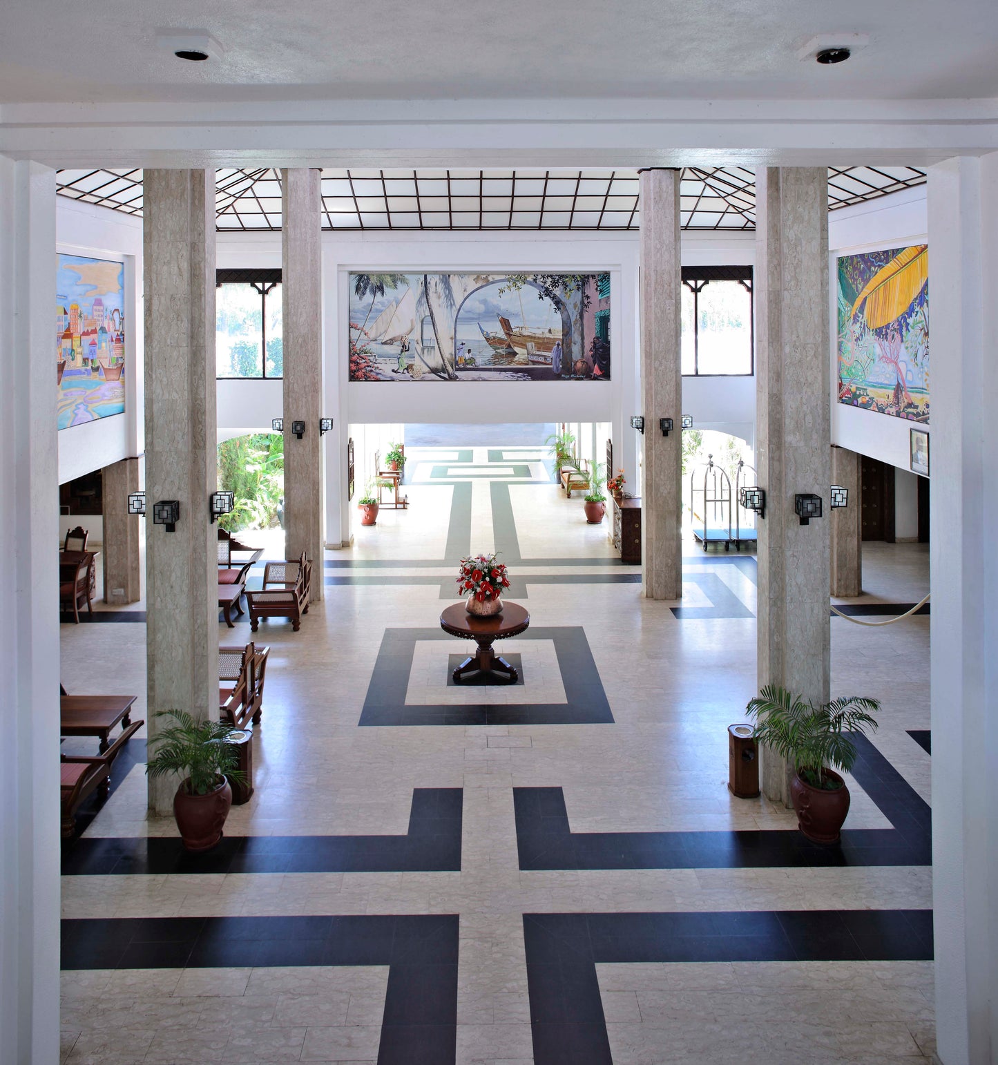 SarovaWhitesands-Lobby2